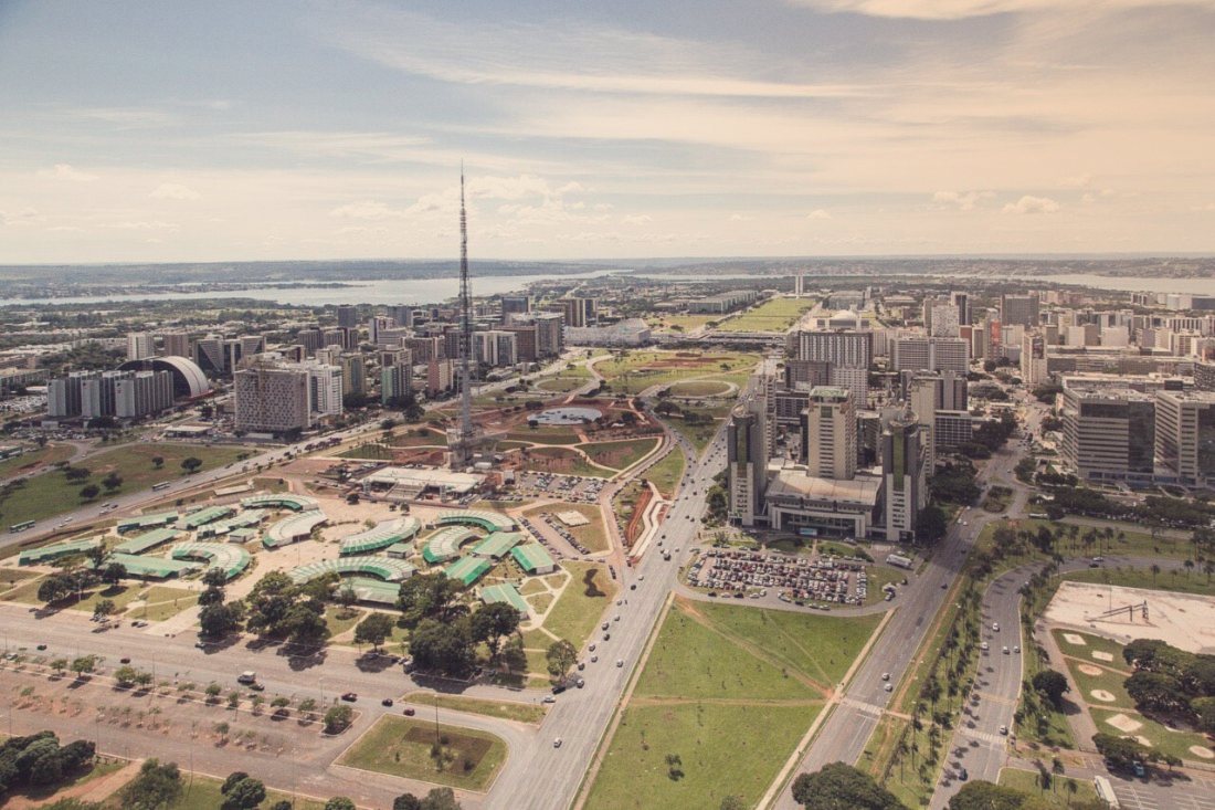 The Monumental Axis, built for cars and seen best from a helicopter. Photo: Governo do Brasil, CC BY 3.0 BR, via Wikimedia Commons.